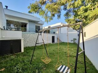 Casa Térrea à Venda no Condomínio Gardenville em Itu | 3 Suítes, Piscina Aquecida e Vista Permanente para Área Verde