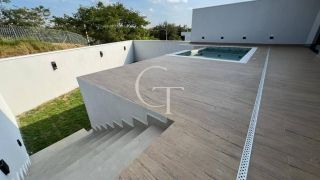 Casa Térrea à Venda no Condomínio Gardenville em Itu | 3 Suítes, Piscina Aquecida e Vista Permanente para Área Verde