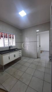Casa para locacao 3 quartos sendo uma suíte  no bairro jd Corazza