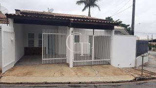 Casa para locacao 3 quartos sendo uma suíte  no bairro jd Corazza