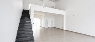 Galpão Comercial para Locação | Pé-direito Duplo | 200 m² | Itu Novo Centro