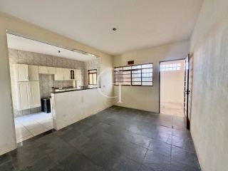Casa Para Alugar com 02 quartos no bairro Jardim Aeroporto I em Itu