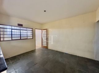 Casa Para Alugar com 02 quartos no bairro Jardim Aeroporto I em Itu