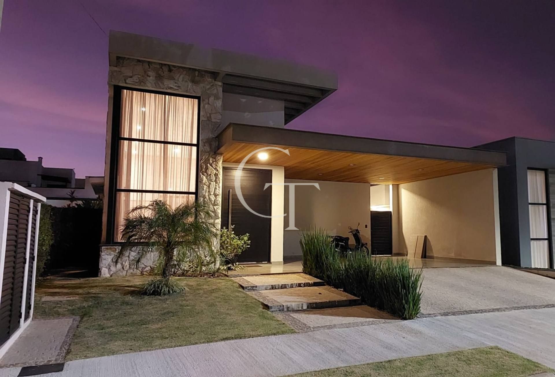 Casa a venda no Condomínio Reserva Saint Paul  3 suítes