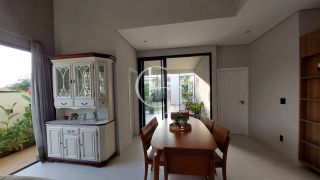 Casa a venda no Condomínio Reserva Saint Paul  3 suítes