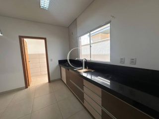 Casa Térrea à Venda no Condomínio Portal dos Sabiás em Itu | 2 quartos | Analisa Permuta por Apartamento