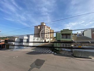 Sobrado para Vender com 04 quartos sendo 01 suíte - Vila Romão em Salto
