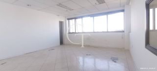 Sala comercial para Alugar com 120² com 5 salas - Localização Privilegiada