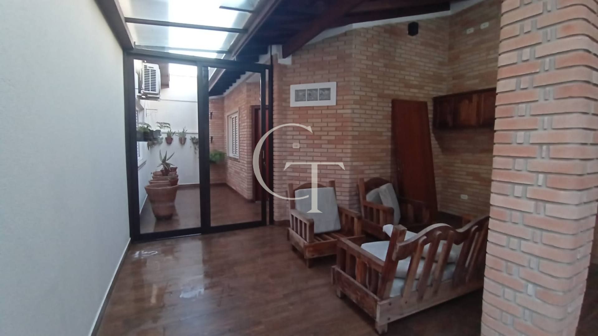 Casa para vender com 03 Quartos sendo 01 Suíte Master - Vila Guitti - Itu