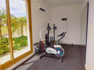 Casa para Alugar com 03 Suítes - Condomínio Villas do Golfe