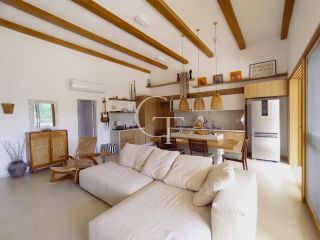 Casa para Alugar com 03 Suítes - Condomínio Villas do Golfe