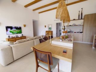 Casa para Alugar com 03 Suítes - Condomínio Villas do Golfe