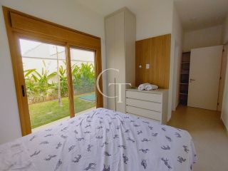 Casa para Alugar com 03 Suítes - Condomínio Villas do Golfe