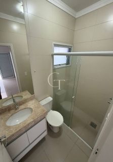 Casa Para Vender 03 Quartos sendo 01 Suíte no Condomínio Portal dos Sabiás