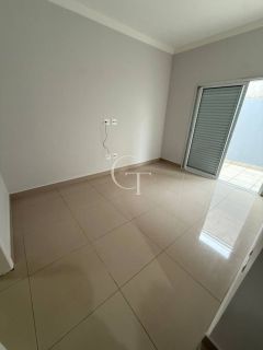 Casa Para Vender 03 Quartos sendo 01 Suíte no Condomínio Portal dos Sabiás
