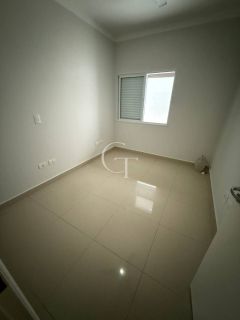 Casa Para Vender 03 Quartos sendo 01 Suíte no Condomínio Portal dos Sabiás