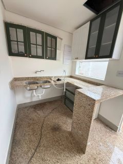 Casa Comercial para Locação com até 6 Salas, Piscina e 3 Vagas