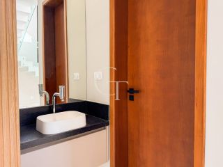 Casa Para Vender com 04 suítes no Residencial Saint Paul em Itu