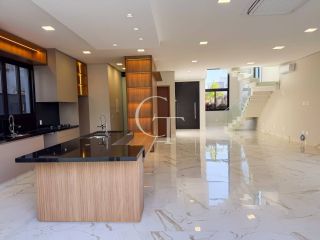 Casa Para Vender com 04 suítes no Residencial Saint Paul em Itu