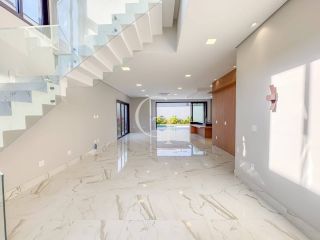 Casa Para Vender com 04 suítes no Residencial Saint Paul em Itu