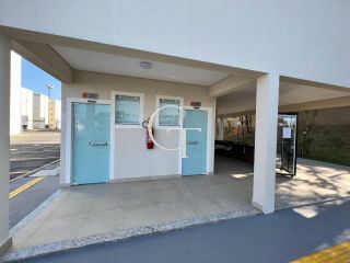Apartamento à Venda no Condomínio Residencial La Castelle com 2 Dormitórios e com  Elevador
