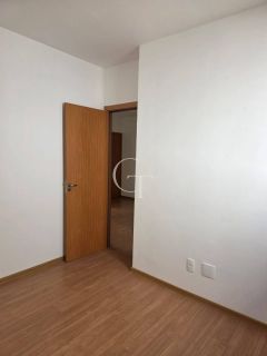 Apartamento à Venda no Condomínio Residencial La Castelle com 2 Dormitórios e com  Elevador