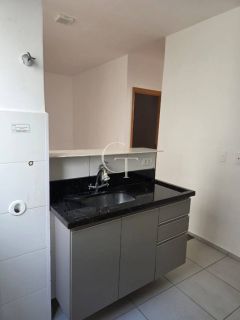 Apartamento à Venda no Condomínio Residencial La Castelle com 2 Dormitórios e com  Elevador