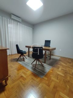 Casa Comercial Mobiliada para Locação no Bairro Brasil em Itu | Escritório Pronto com 5 Salas, Ar-Condicionado e Sistema de Segurança