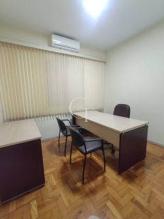 Casa Comercial Mobiliada para Locação no Bairro Brasil em Itu | Escritório Pronto com 5 Salas, Ar-Condicionado e Sistema de Segurança