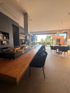 Casa Térrea de Alto Padrão à Venda no Reserva Saint Paul em Itu | 3 Suítes, Rooftop, Piscina, Sauna e Adega