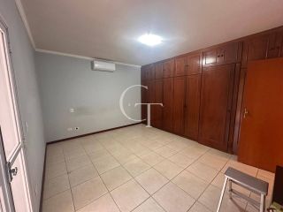 Casa para Alugar com 3 Quartos sendo 1 suíte | Piscina | Condomínio Chácaras Flora