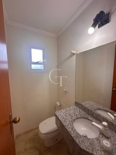 Casa para Alugar com 3 Quartos sendo 1 suíte | Piscina | Condomínio Chácaras Flora
