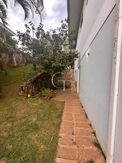 Casa para Alugar com 3 Quartos sendo 1 suíte | Piscina | Condomínio Chácaras Flora