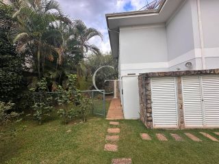 Casa para Alugar com 3 Quartos sendo 1 suíte | Piscina | Condomínio Chácaras Flora