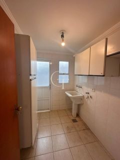Casa para Alugar com 3 Quartos sendo 1 suíte | Piscina | Condomínio Chácaras Flora