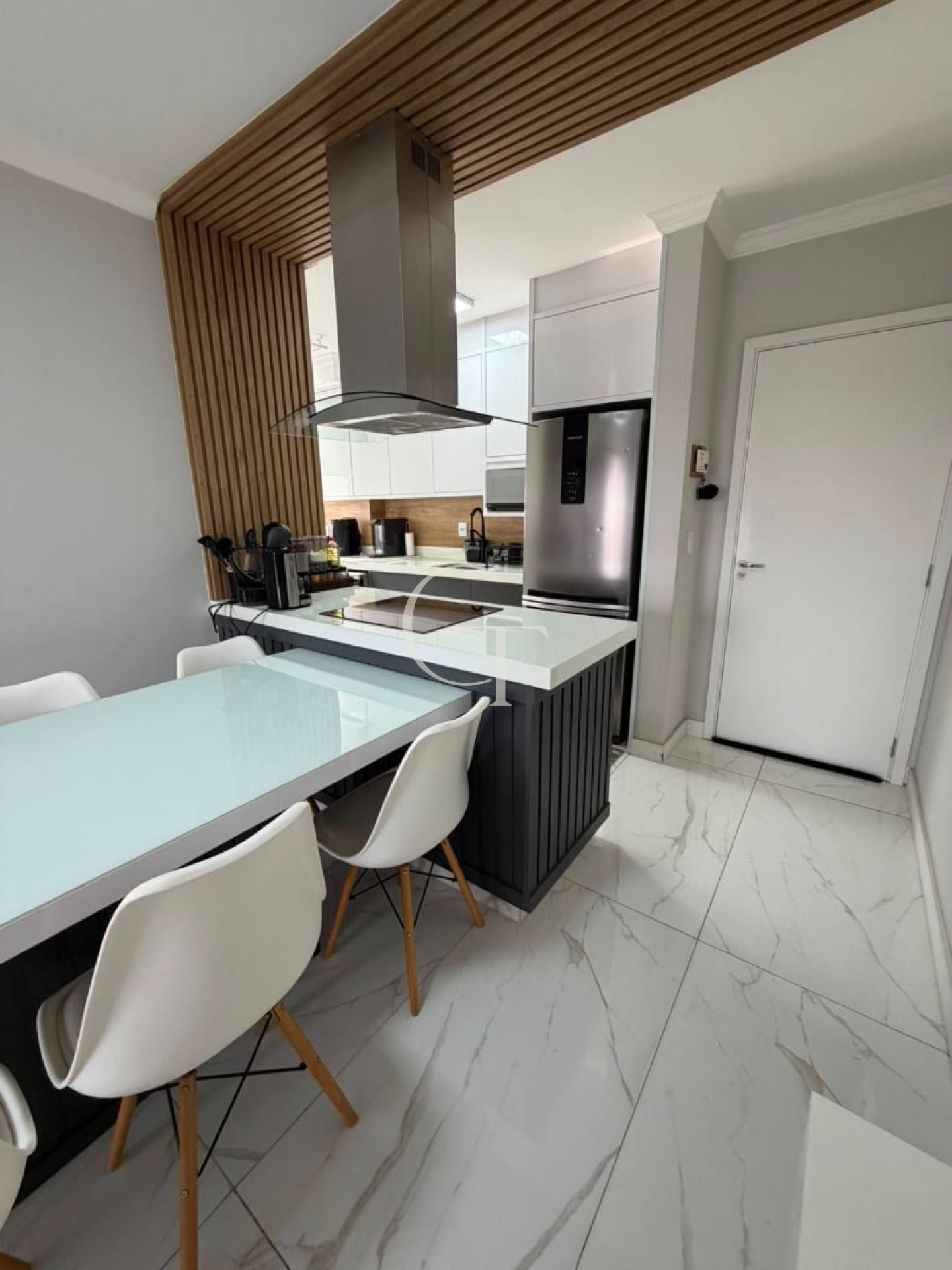 Apartamento Para Vender com 2 quartos sendo 1 suíte Edifício Plaza São Luiz