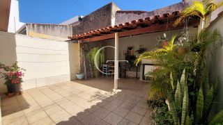 Casa a venda no bairro Santa Tereza 2 dormitórios ,edícula e churrasqueira