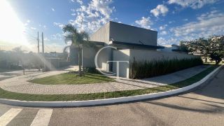 Casa Térrea à Venda no Condomínio Mont Blanc em Itu | 3 Suítes, Piscina e Esquina