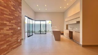 Casa Térrea à Venda no Condomínio Mont Blanc em Itu | 3 Suítes, Piscina e Esquina