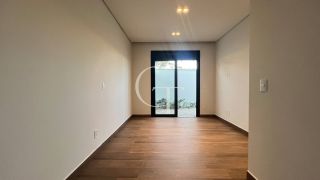 Casa Térrea à Venda no Condomínio Mont Blanc em Itu | 3 Suítes, Piscina e Esquina