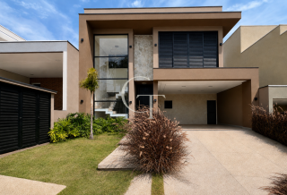 Casa à Venda no Residencial Mont Blanc em Itu | 3 Suítes, Piscina com Sauna e Espaço Gourmet