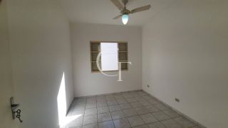 Casa para locacao com 3 Dormitórios, Suíte e 2 Vagas em Excelente Localização