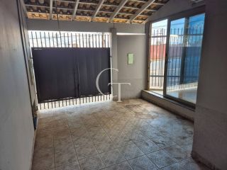 Casa à Venda no Jardim Corazza em Itu com 2 Dormitórios e 3 Vagas aceita veiculo na negociacao