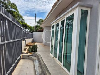 Casa à Venda no Jardim Corazza em Itu com 2 Dormitórios e 3 Vagas aceita veiculo na negociacao