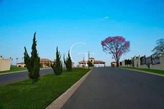 Casa térrea à venda no Campos de Santo Antônio II em Itu com 3 suítes, 320 m² e energia fotovoltaica