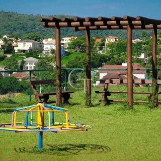 Casa térrea à venda no Campos de Santo Antônio II em Itu com 3 suítes, 320 m² e energia fotovoltaica