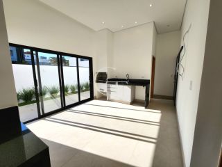 Casa à venda no Condomínio Central Parque em Salto | 3 suítes, espaço gourmet e SPA
