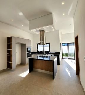 Casa à venda no Condomínio Central Parque em Salto | 3 suítes, espaço gourmet e SPA