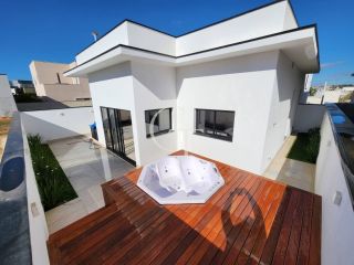 Casa à venda no Condomínio Central Parque em Salto | 3 suítes, espaço gourmet e SPA