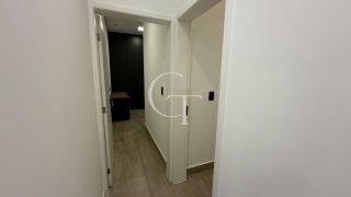 Casa térrea à venda no Residencial Central Parque em Salto/SP, com 3 dormitórios, energia solar e ambientes integrados.